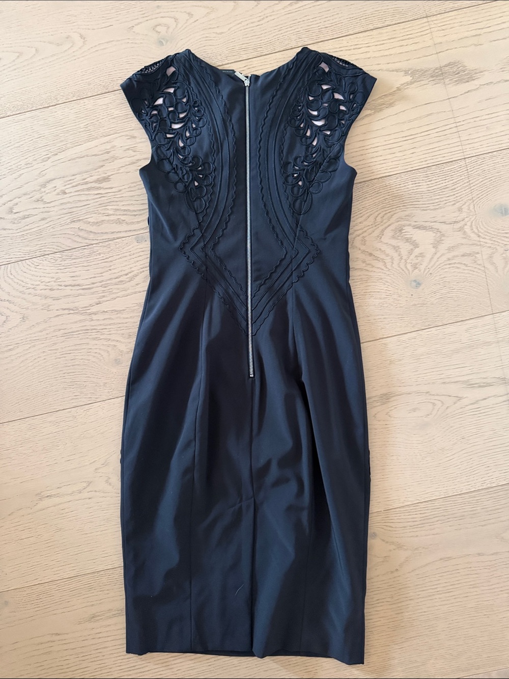 Karen Millen Embroidered and Cutwork Dress - Picture 6 of 6